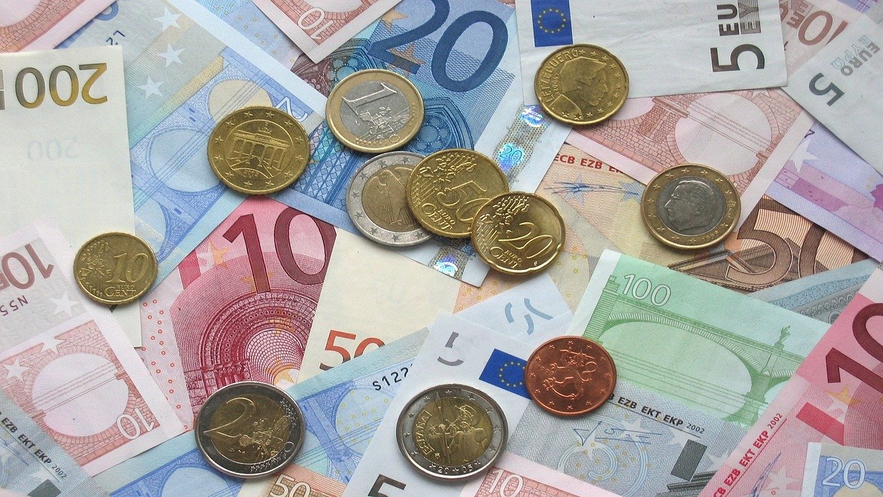 What Influences T-Bill Prices?